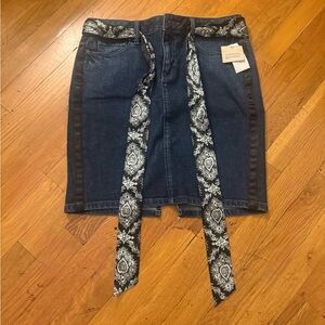 GAP Dark Blue Denim Pencil Skirt with Patterned Belt